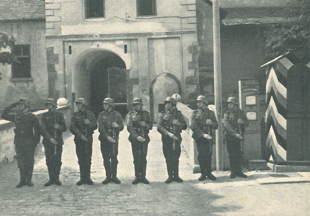 Шпильберк в Брно. Путеводитель. Фотография около 1939 года (архив: Михал Ганчак)