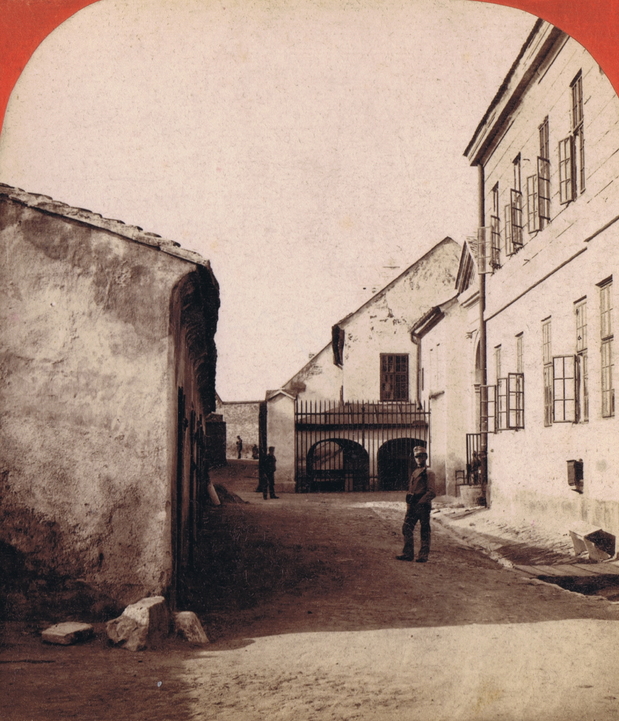 ANONYMOUS. Špilberk. Administration building on the right. Undated. (Brno City Museum)